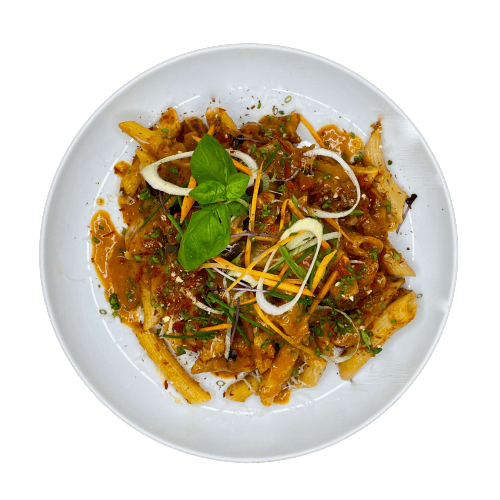#84 Pasta "Arrabiata" mit würzig-mediterraner Tomatensauce, Gemüse, Oliven & Parmesan Vegetarisch Season Family 